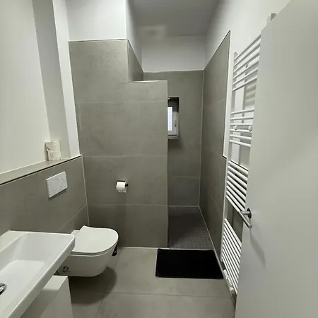 Estrella24 Living Tokio هيرن